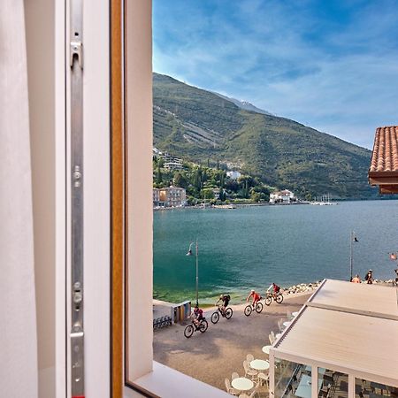 Hotel Geier Torbole Sul Garda ภายนอก รูปภาพ