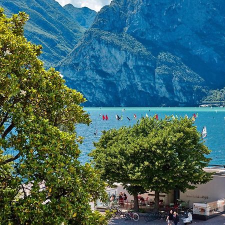 Hotel Geier Torbole Sul Garda ภายนอก รูปภาพ