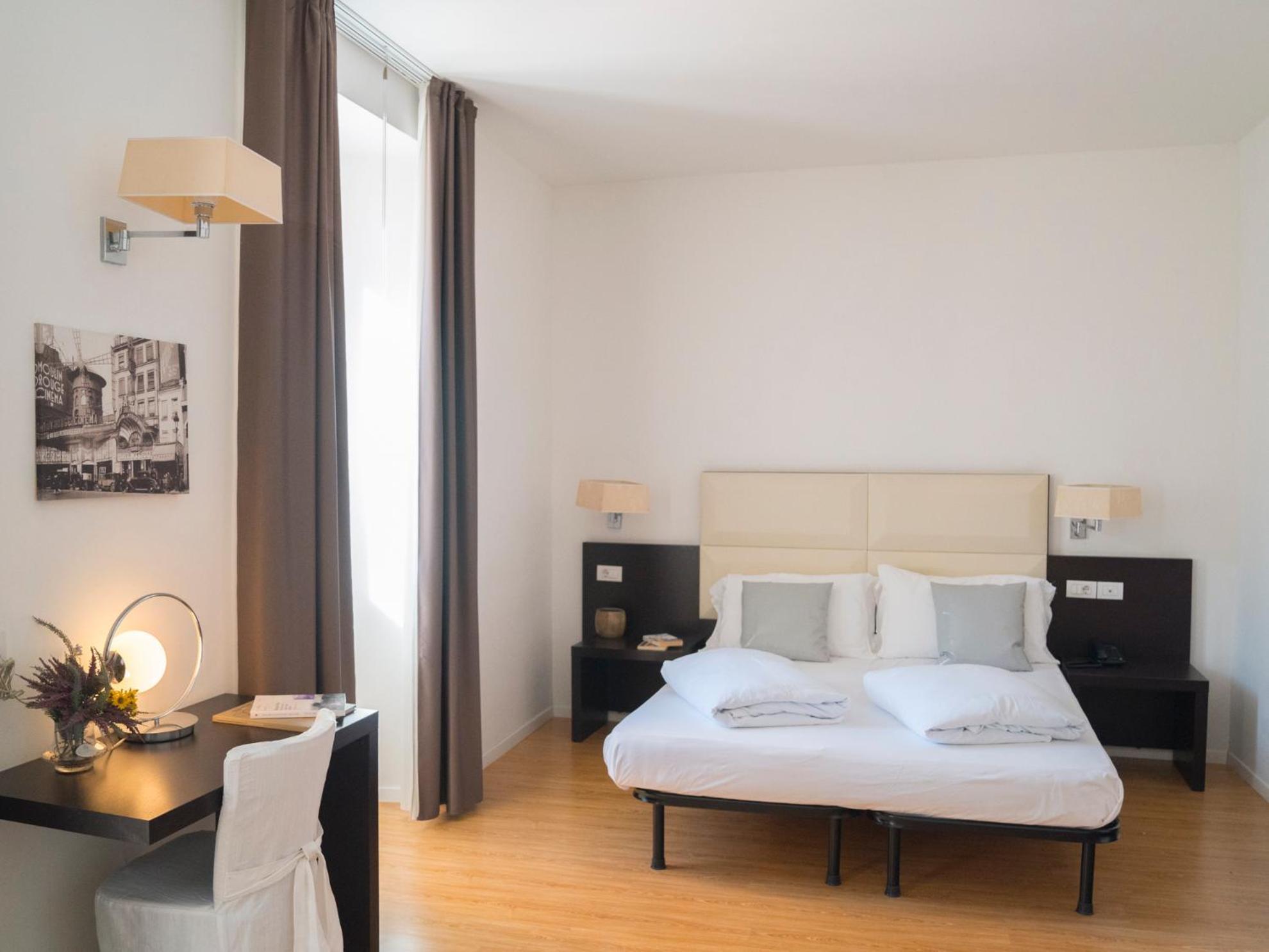 Hotel Geier Torbole Sul Garda ภายนอก รูปภาพ